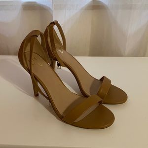 Mix No. 6 Tan heels
